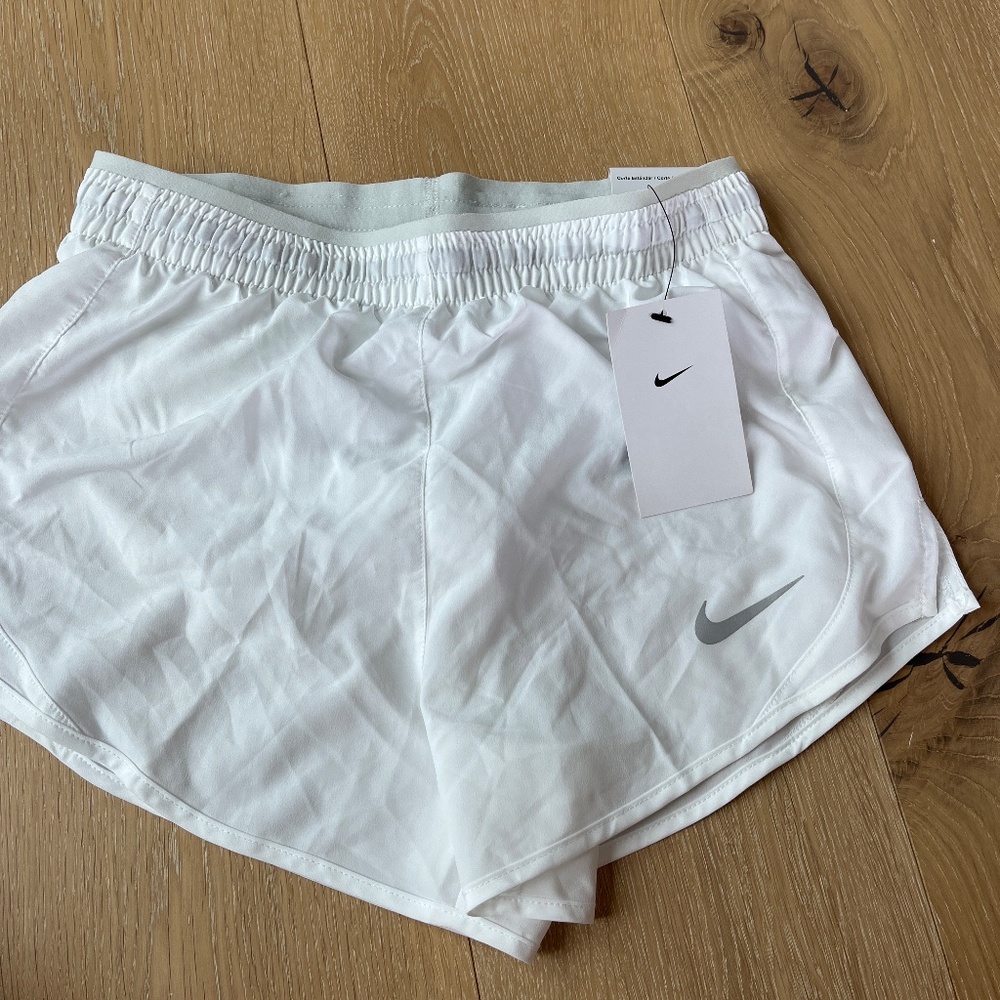 BRAND NEW NEVER WORN Womens Nike Running shorts